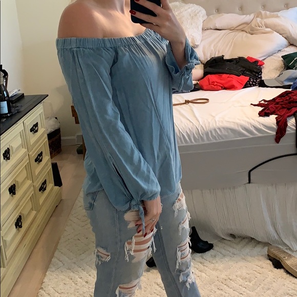 Top - Picture 2 of 3